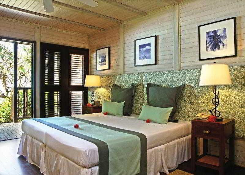 Tamarind Beach Hotel & Yacht Club Charlestown 外观 照片